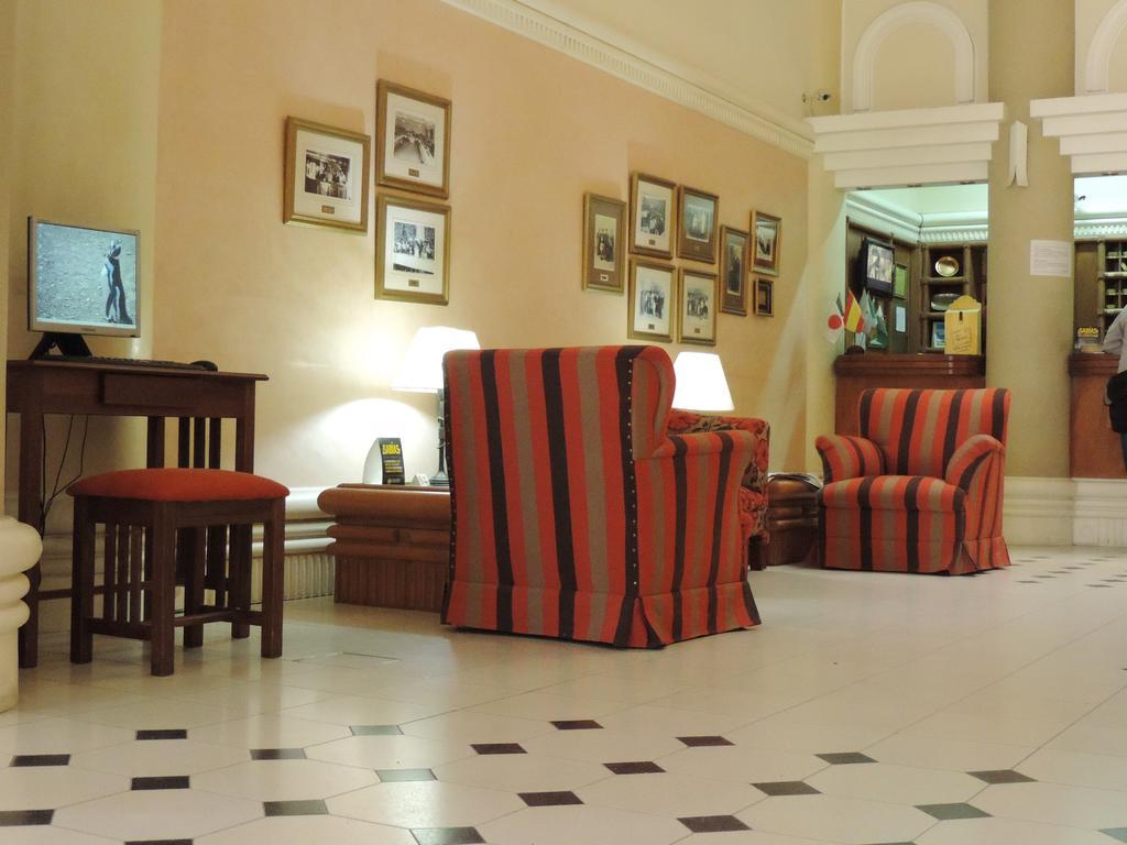Hotel Galicia Trelew Kültér fotó