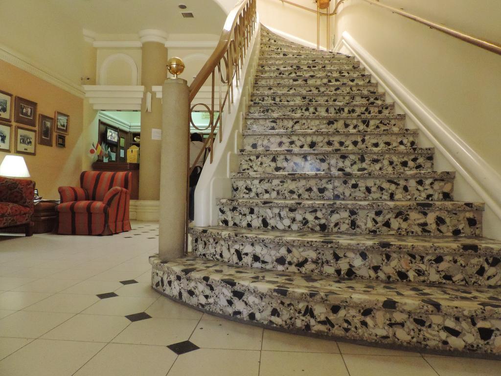 Hotel Galicia Trelew Kültér fotó