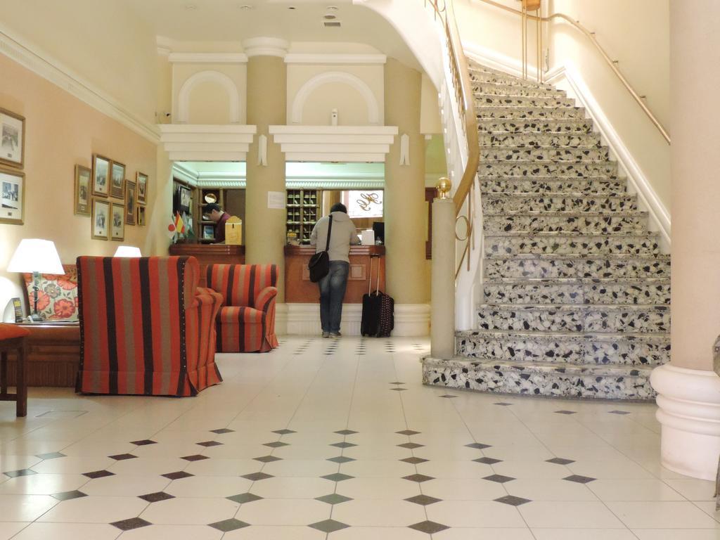 Hotel Galicia Trelew Kültér fotó