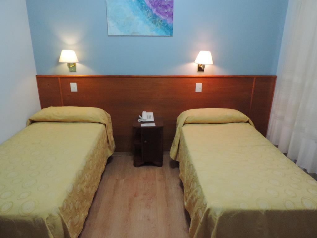 Hotel Galicia Trelew Szoba fotó